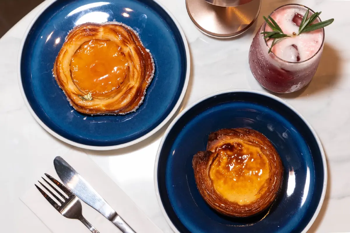 ‘บลู คาเฟ่ บาย อลัง ดูคาส’ เปิดแล้ว เปิดใจเชฟขนมอบ 'เชฟคริสตอฟ'