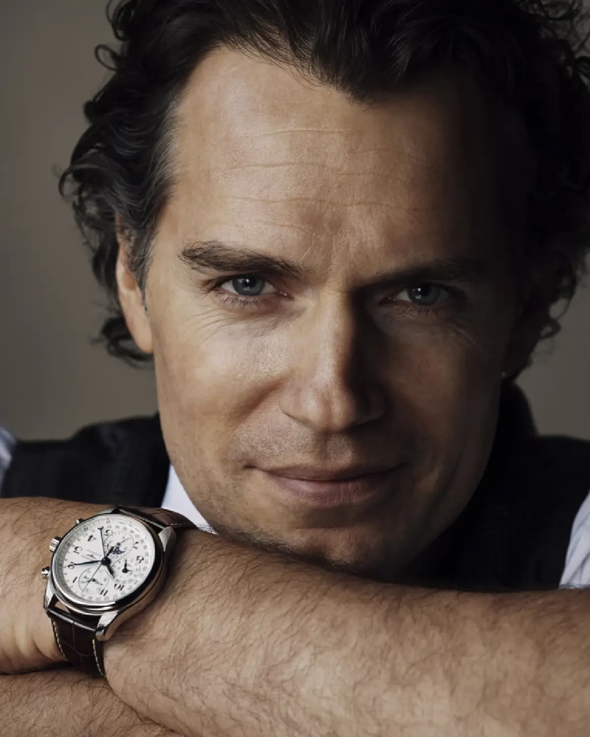 LONGINES ต้อนรับ HENRY CAVILL ตัวแทนของความสง่างามเหนือกาลเวลาในจิตวิญญาณยุคใหม่