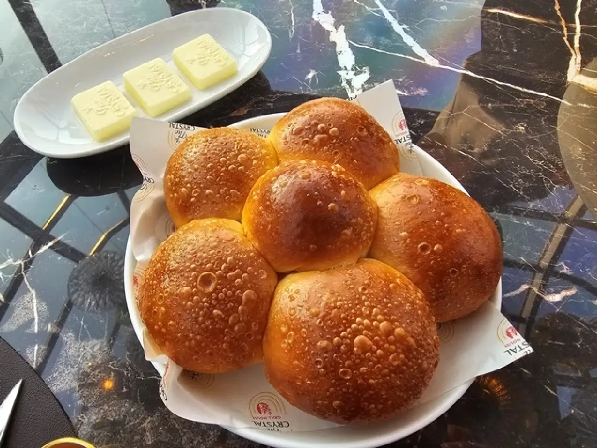 ‘โรแมนติกดินเนอร์’ ริมเจ้าพระยา ที่ ‘เดอะคริสตัลล์กริลล์เฮาส์’