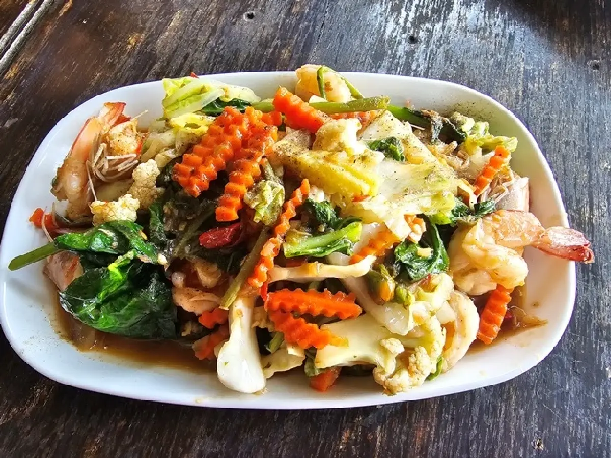 ‘เที่ยวเกาะเกร็ด’ ชิมอาหารรามัญ ที่ร้าน ‘เรือนมอญ ริมน้ำ’