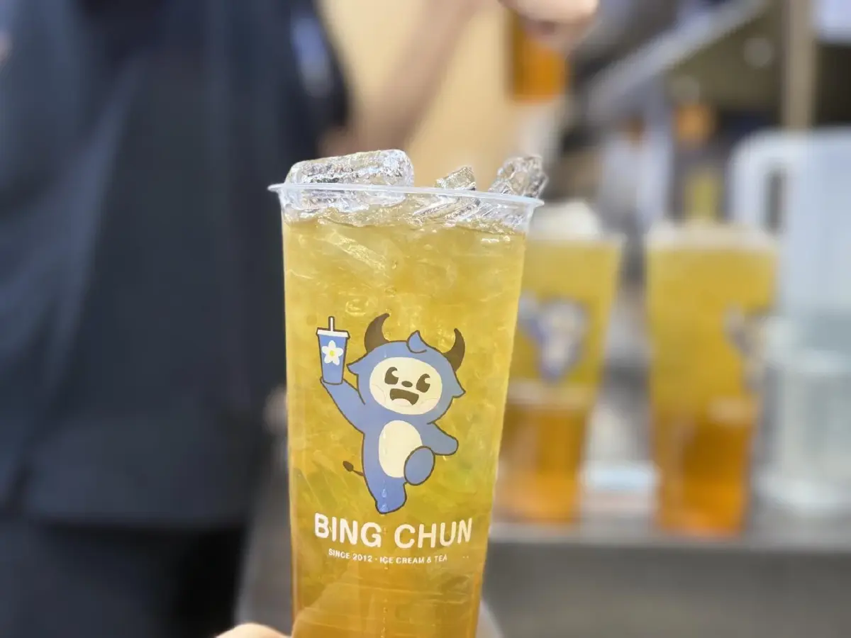 ‘MIXUE’ เจอคู่แข่งรายใหม่ ? รู้จัก ‘Bing Chun’ ชาผลไม้-ไอศกรีมจีน บุกไทยแล้ว 13 สาขา
