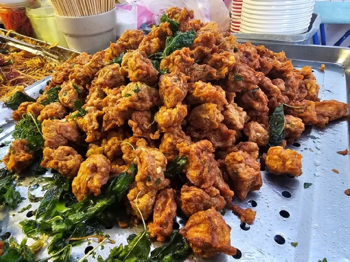 ‘เที่ยวเกาะเกร็ด’ ชิมอาหารรามัญ ที่ร้าน ‘เรือนมอญ ริมน้ำ’