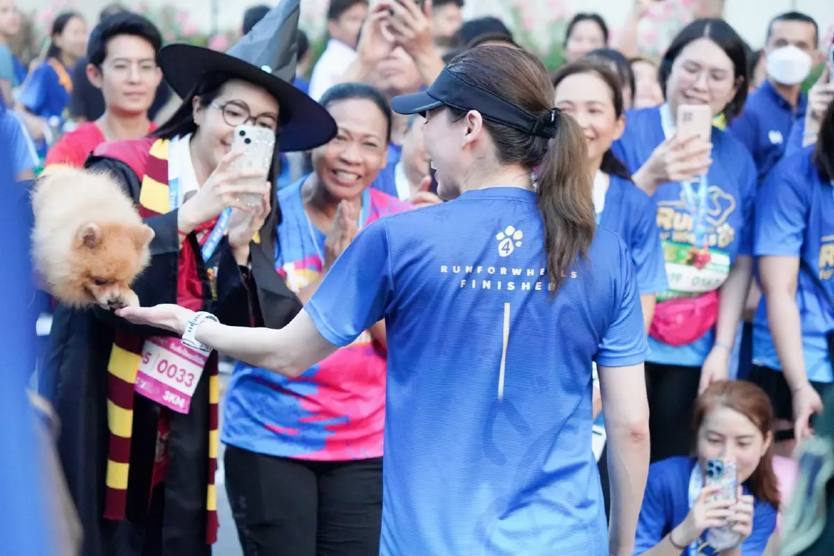 พระราชินี เสด็จฯ ส่วนพระองค์ ทรงร่วมวิ่งในงาน Run for Wheels