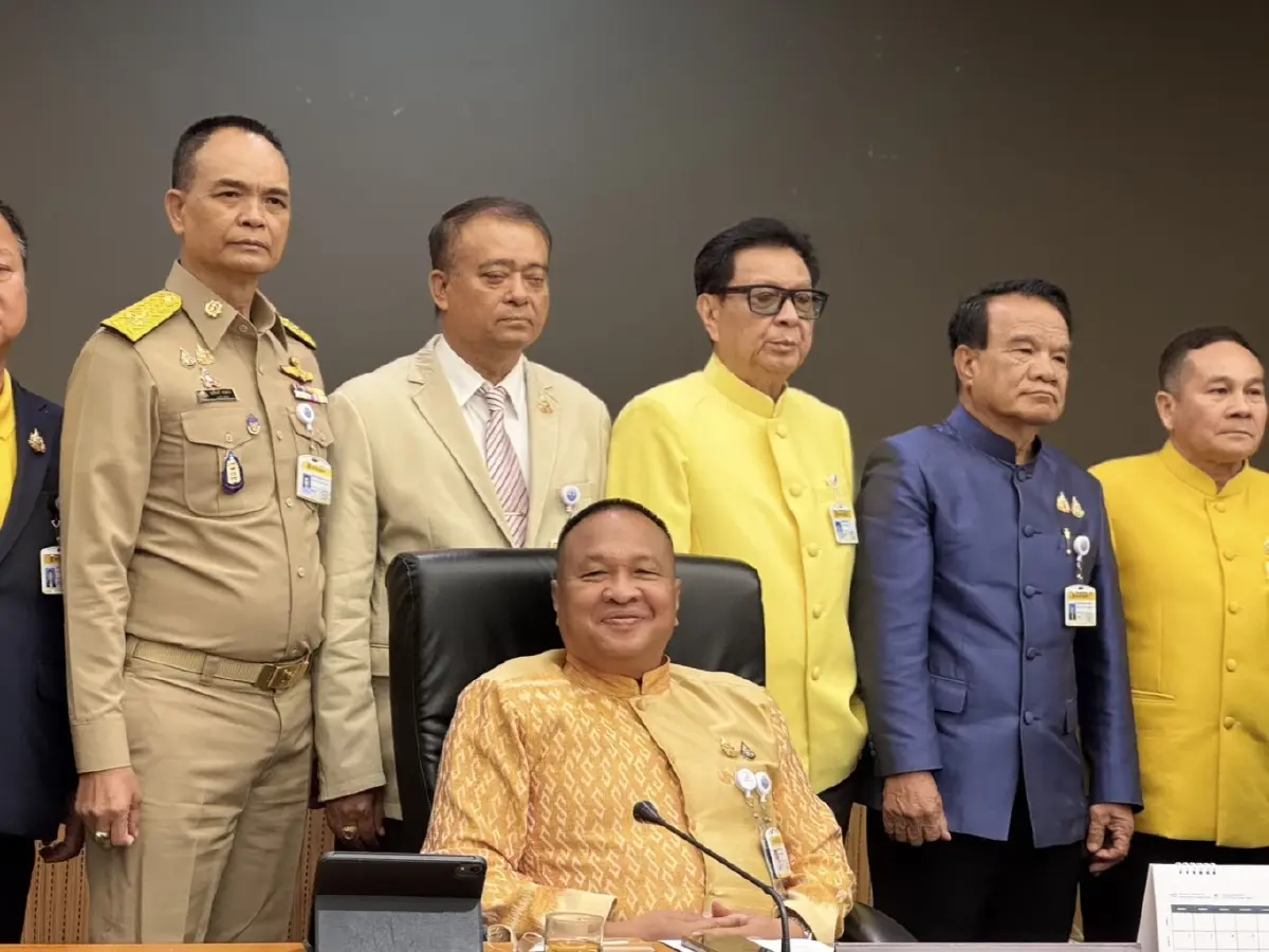 มติ 'วิปวุฒิสภา' เตรียมยื่นอภิปรายทั่วไป รมว.ยธ.  ปัดส่งข้อมูลให้ฝ่ายค้าน