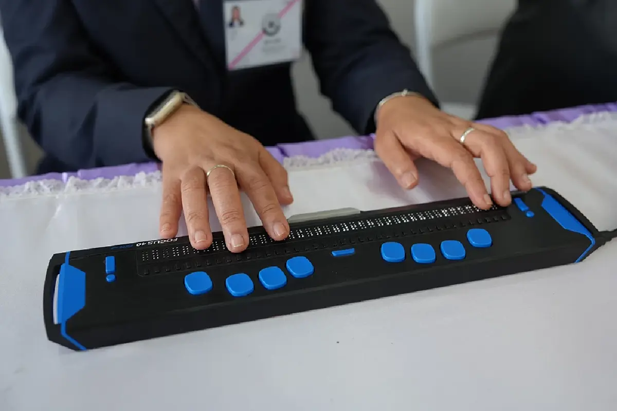 พระมหากรุณาของกรมสมเด็จพระเทพฯ พระราชทานแก่ผู้พิการทางสายตา