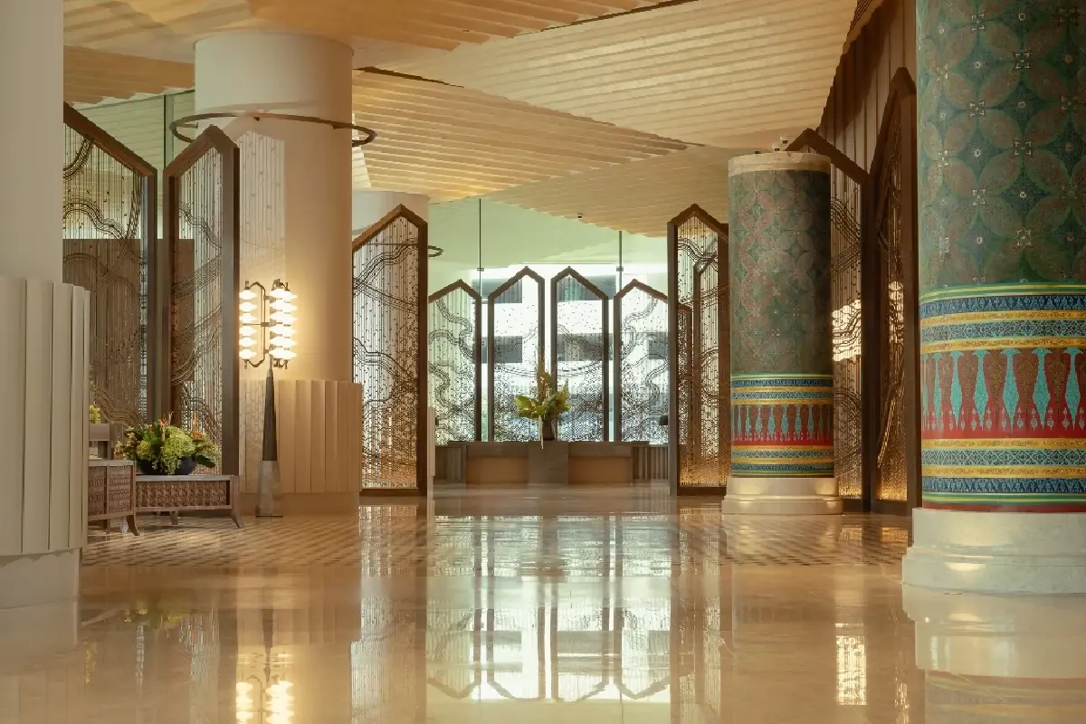 ดุสิตธานี กรุงเทพ เชิญชมการบูรณะภาพจิตรกรรมไทย ผลงาน ท่านกูฏ