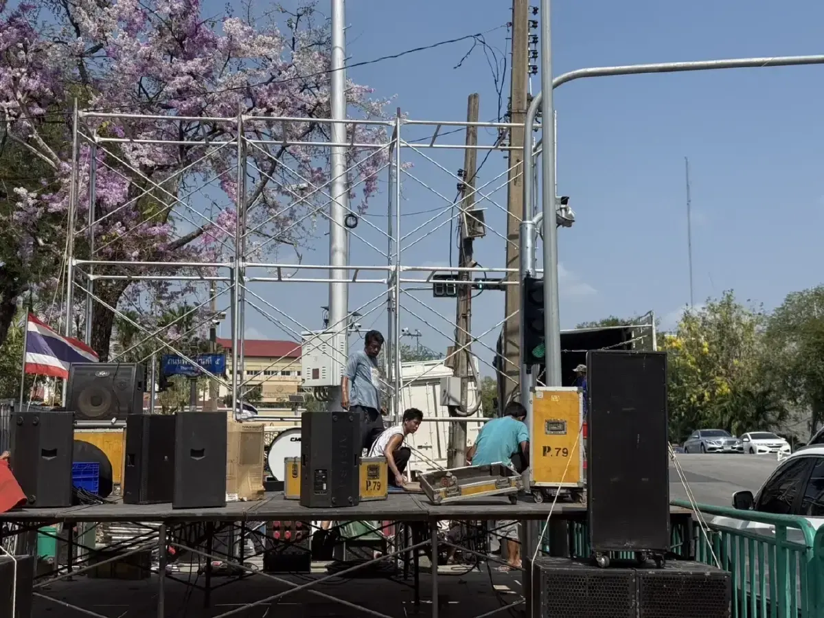 คปท. นัดชุมนุมค้าน 'กาสิโน-พนันออนไลน์' ปักหลักยาว ทำเนียบฯ