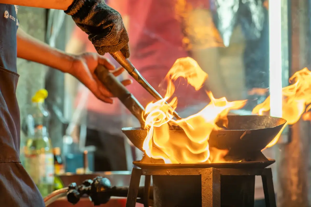 ทำไมธุรกิจ ‘ร้านอาหาร’ เจ๊งง่าย ? ต้นทุนสูงแต่ขึ้นราคาไม่ได้ ถอนตัวเกินครึ่งต้้งแต่ปีแรก