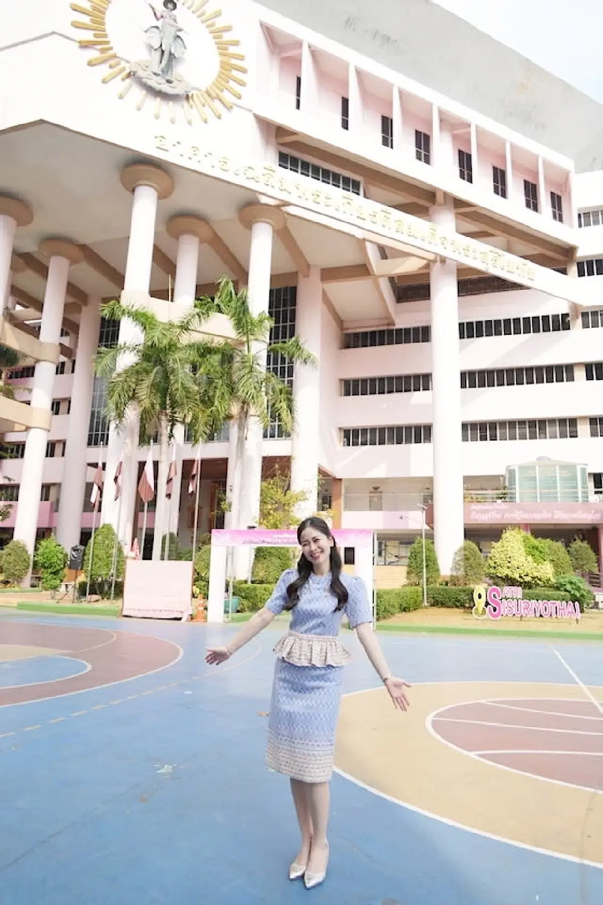 คนดัง! ผอ.พีช ศรประภา สิริภัทรวิช กับผ้าไทยใส่ให้สนุก แบบไหนยังไง