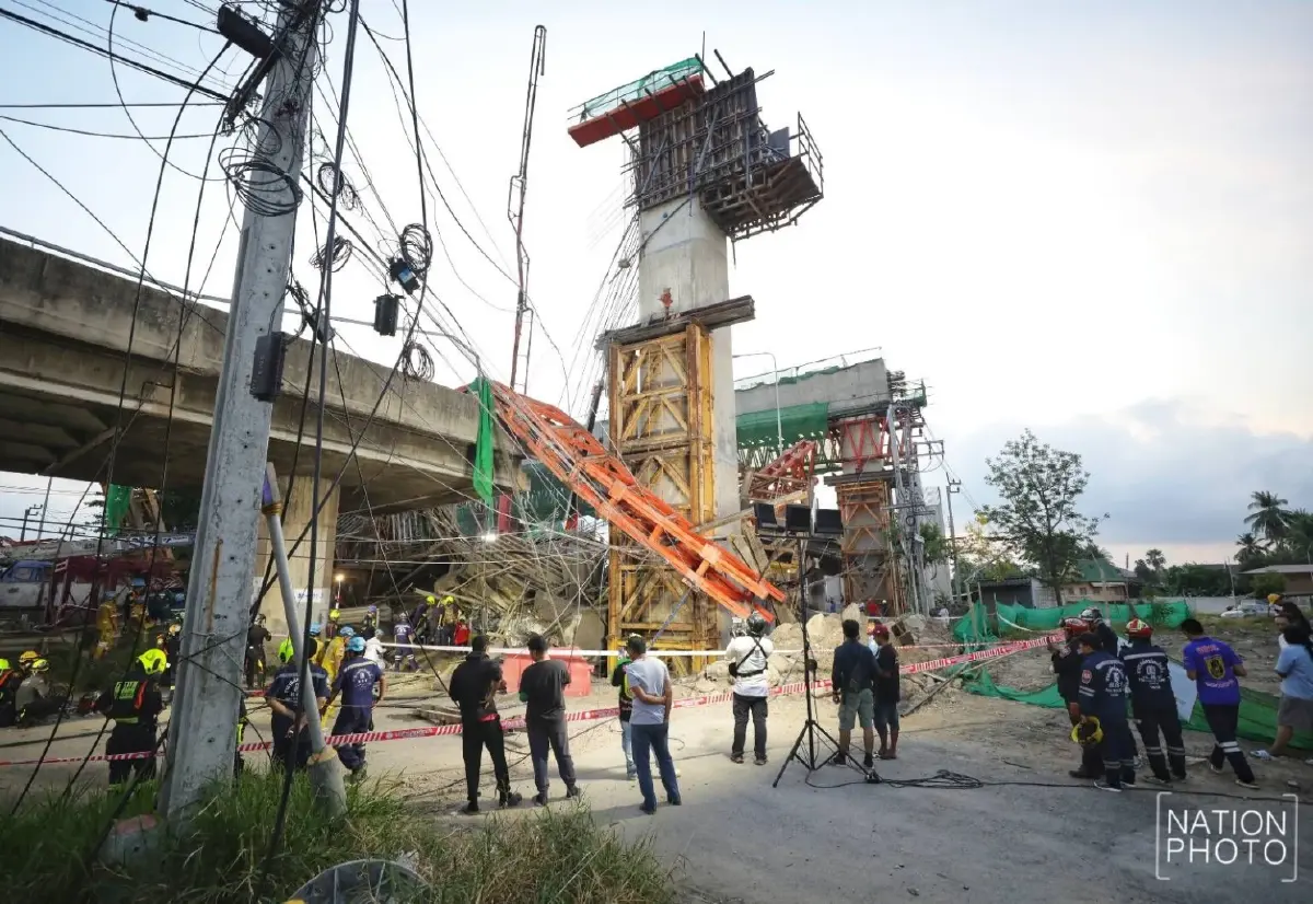 สะพานทางด่วนถล่ม ถนนพระราม 2 เสียชีวิต 7 เจ็บอื้อ เร่งหาผู้ติดค้าง