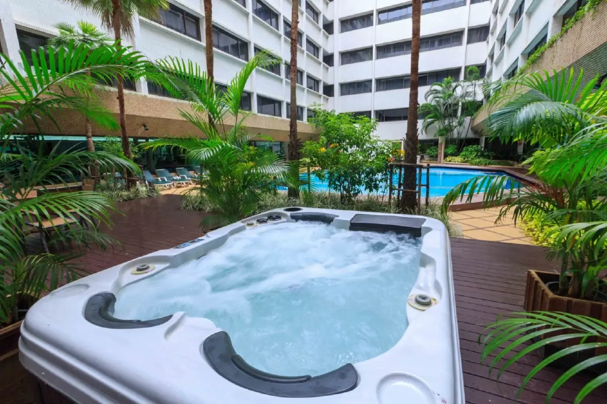 ‘พัชรพล’ ทายาทเจน 3 ‘เตชะหรูวิจิตร’ เปิดภารกิจอัปภาพลักษณ์ใหม่ ‘โรงแรมเอเชีย’