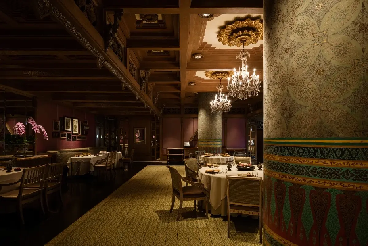 ดุสิตธานี กรุงเทพ เชิญชมการบูรณะภาพจิตรกรรมไทย ผลงาน ท่านกูฏ