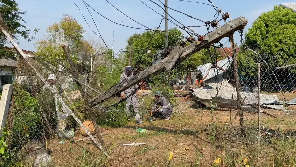ฤทธิ์พายุฤดูร้อน โรงเรียน สั่งปิดด่วน 1 วัน อาคารเรียนหลังคาปลิวหลุด