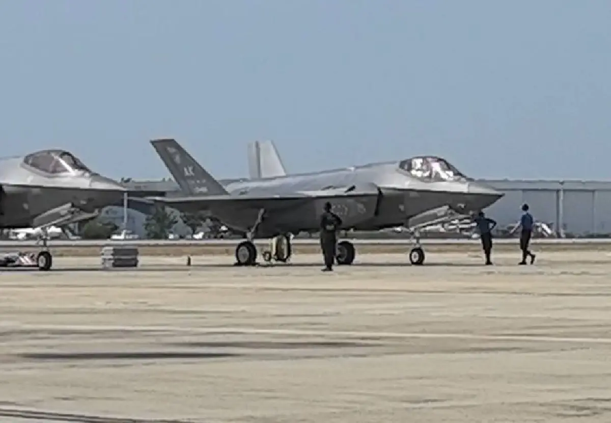 'ในหลวง-ราชินี'เสด็จฯทอดพระเนตร แอร์โชว์  88 ปี กองทัพอากาศ 7 มี.ค.