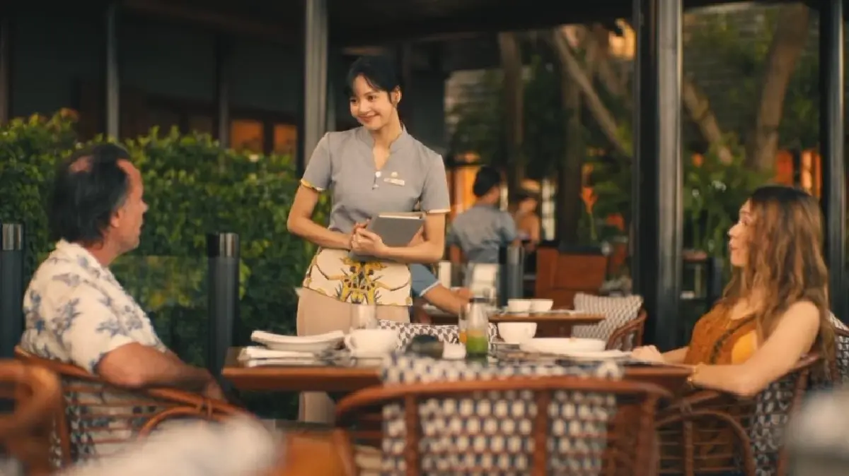 เสื้อผ้าสาวมุก ลิซ่า Blackpink ใน The White Lotus Season 3 มาจากแบรนด์ใด