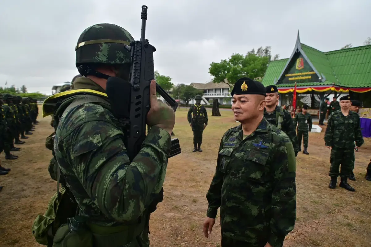 'มทภ.2' โชว์พร้อมรบ ลั่นเคลื่อนกำลังเข้าที่หมาย เมื่อมีคำสั่ง