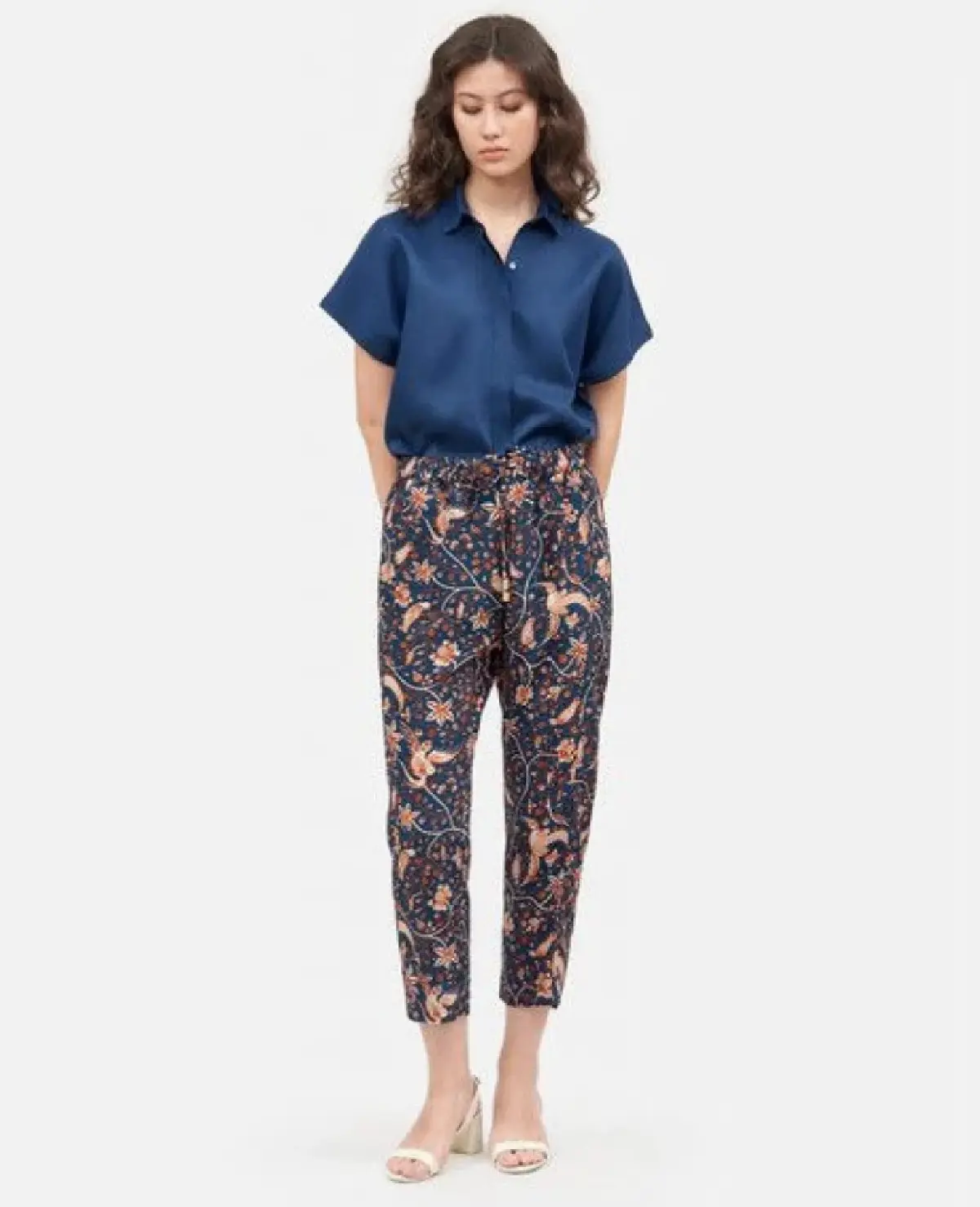 เสื้อผ้าสาวมุก ลิซ่า Blackpink ใน The White Lotus Season 3 มาจากแบรนด์ใด