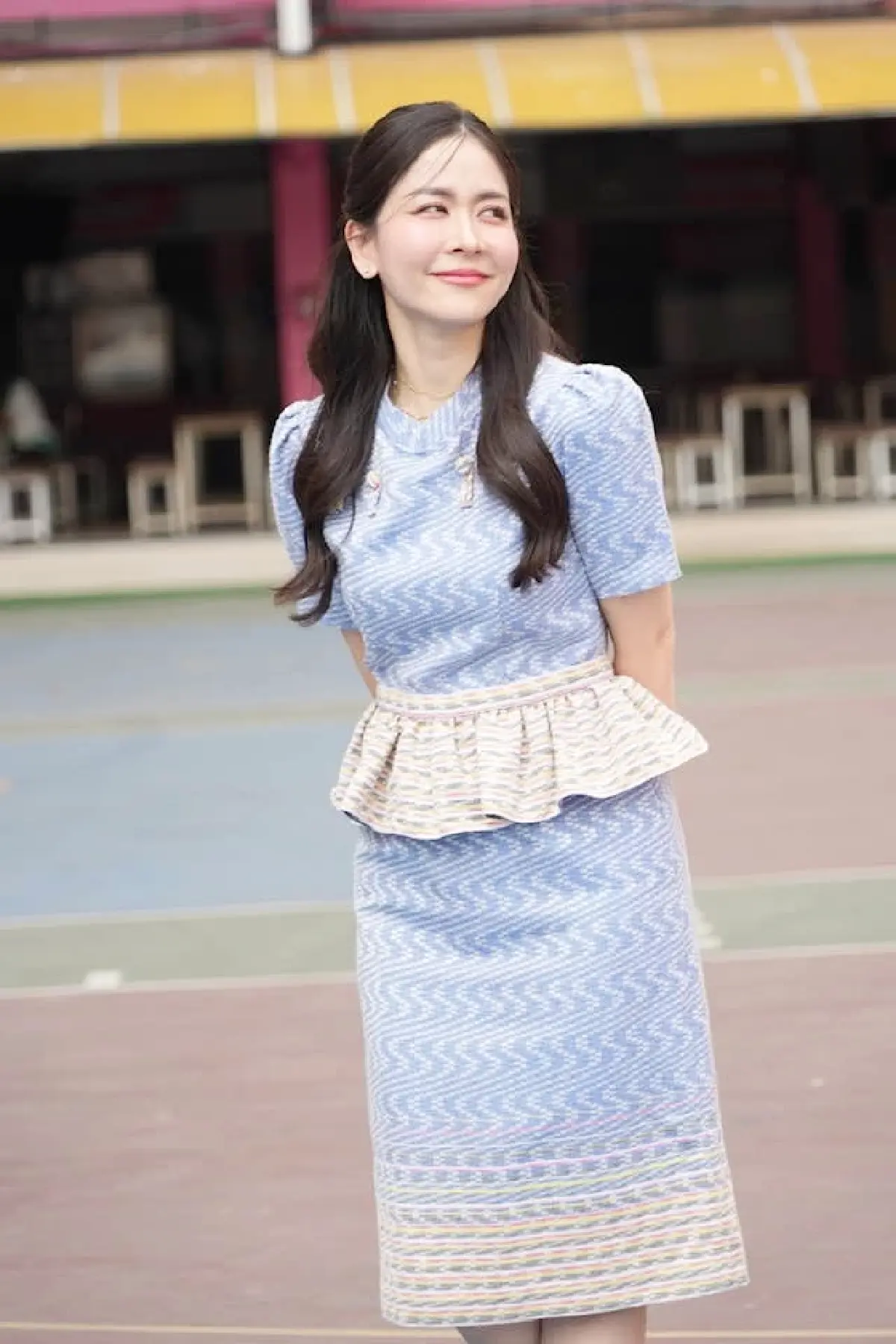 คนดัง! ผอ.พีช ศรประภา สิริภัทรวิช กับผ้าไทยใส่ให้สนุก แบบไหนยังไง