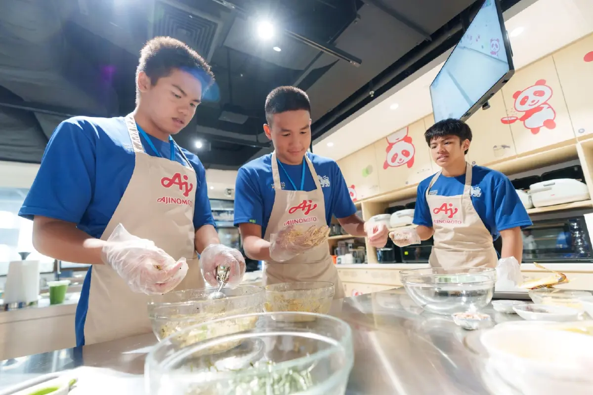 อายิโนะโมะโต๊ะ ลงนามสนับสนุนด้านโภชนาการให้ ชมรมว่ายน้ำสิงห์