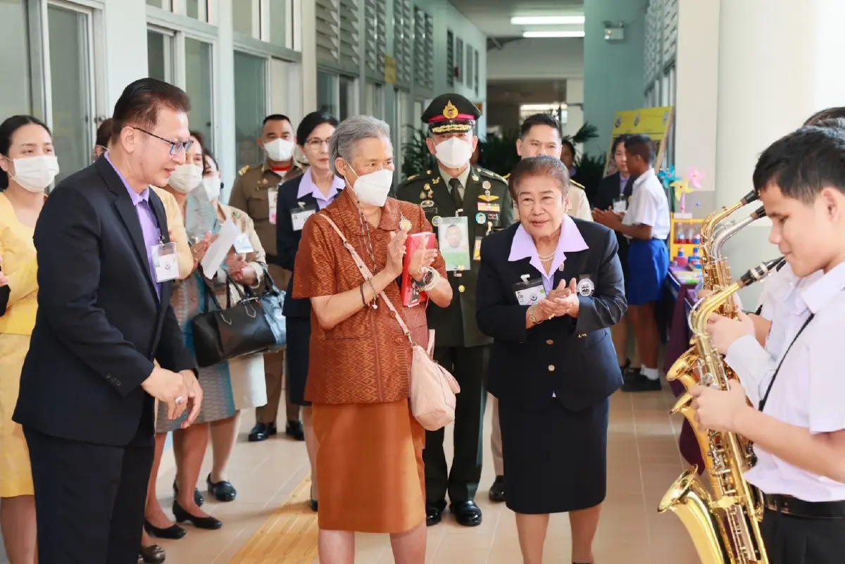 พระมหากรุณาของกรมสมเด็จพระเทพฯ พระราชทานแก่ผู้พิการทางสายตา