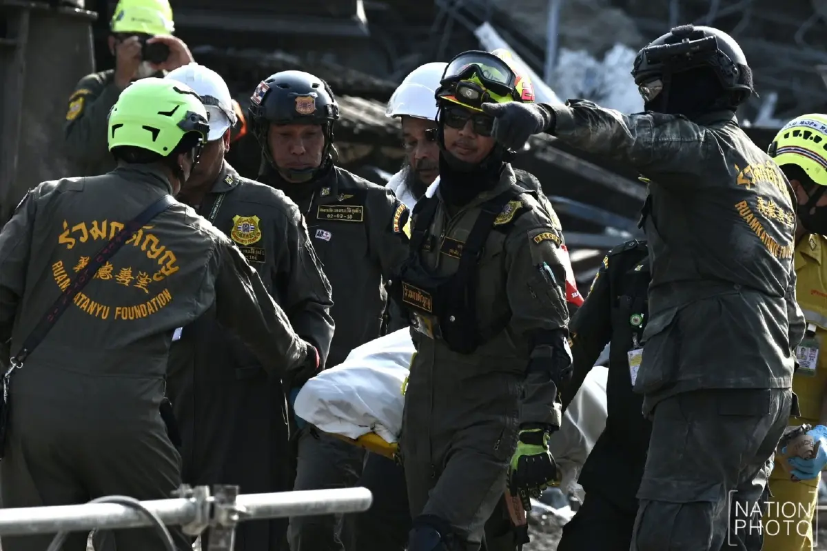 ตึกถล่มจตุจักรล่าสุด อาคาร สตง. พบผู้เสียชีวิตแล้ว 10 ราย สูญหาย 77