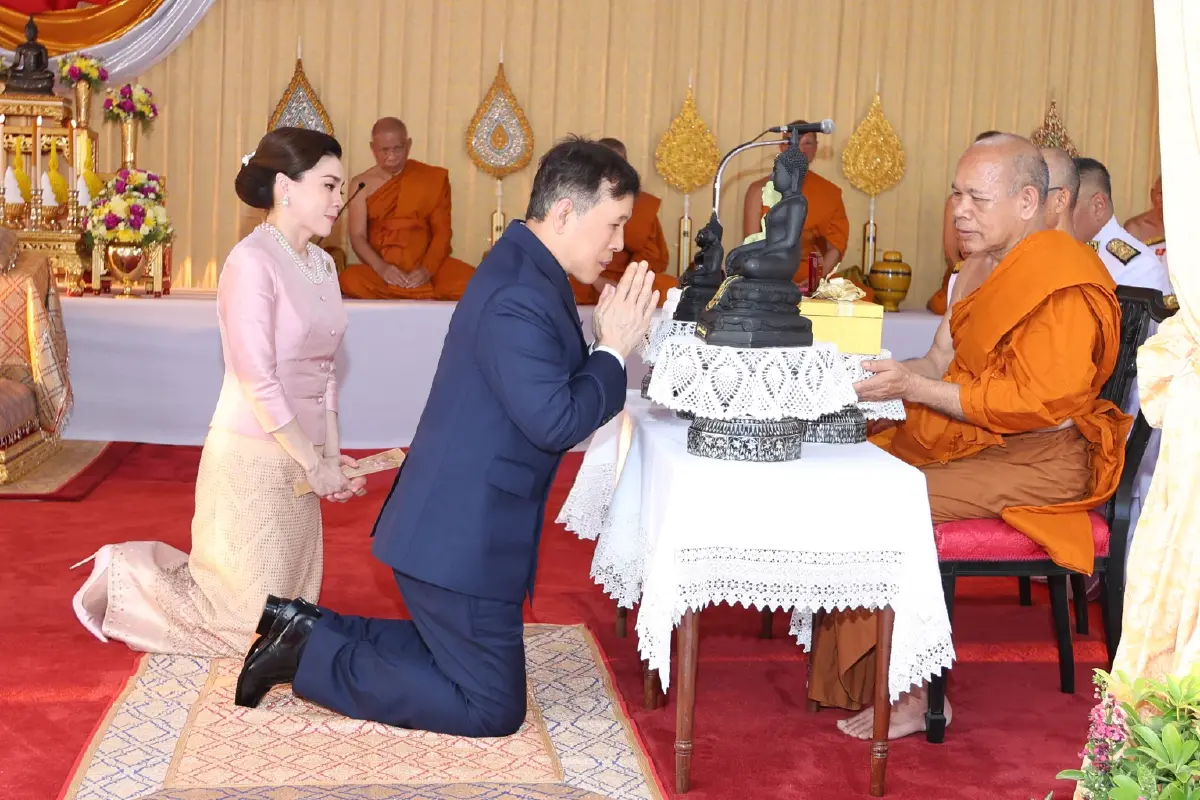 ในหลวง-ราชินี เสด็จฯ ไปทรงประกอบพิธีสมโภชพระสมเด็จองค์ปฐม "พระพุทธเมตตา" ณ วัดเทพประทาน (อธิพร) จ.จันทบุรี