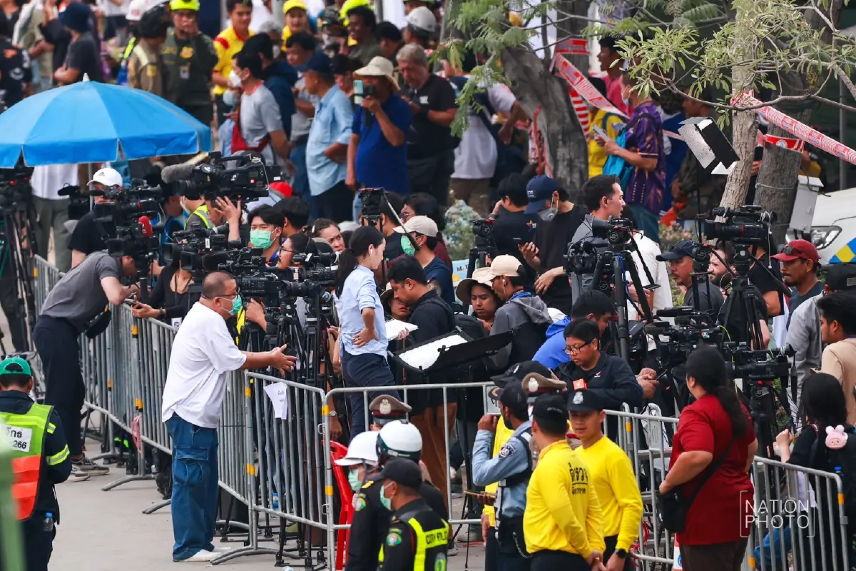 สื่อทั่วโลกเกาะติด เหตุ 'ตึกถล่ม' ยอดผู้เสียชีวิตล่าสุด 12 ราย