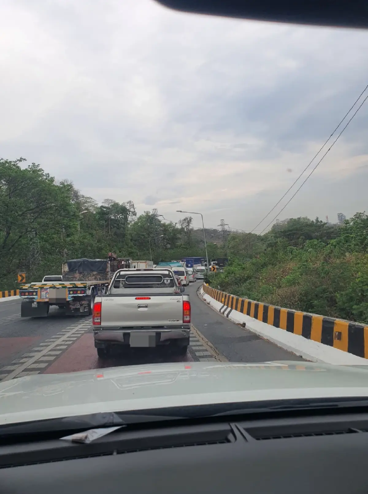 ด่วน ปิดถนน รถติดมาก ถนนมิตรภาพ ขาเข้า กทม. มวกเหล็ก สระบุรี ติดสะสม