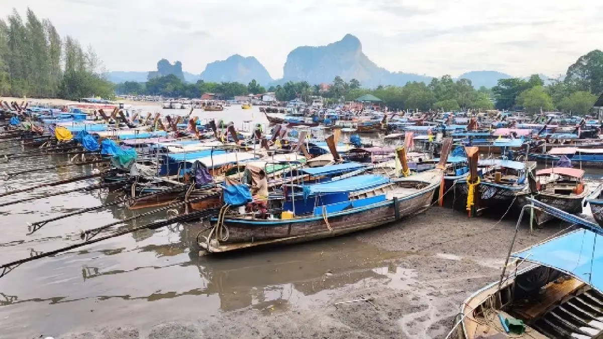 ‘เที่ยวทะเล’ ชม ความงามของสวรรค์กลางทะเล บนหอชมวิว ‘เกาะห้อง’