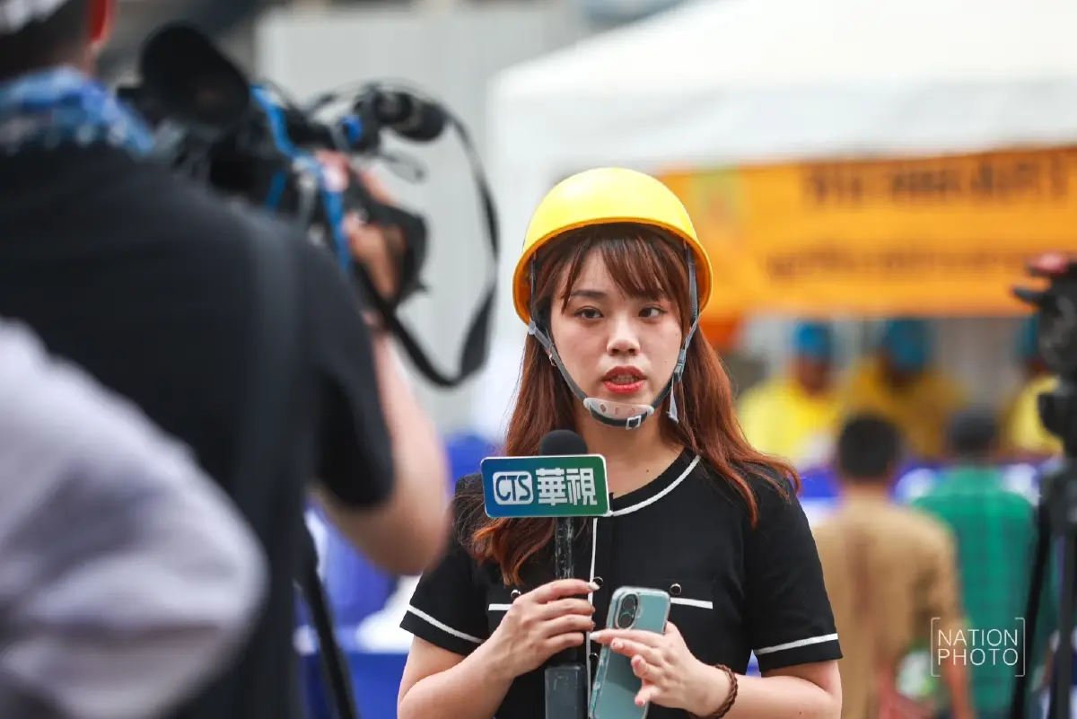 สื่อทั่วโลกเกาะติด เหตุ 'ตึกถล่ม' ยอดผู้เสียชีวิตล่าสุด 12 ราย