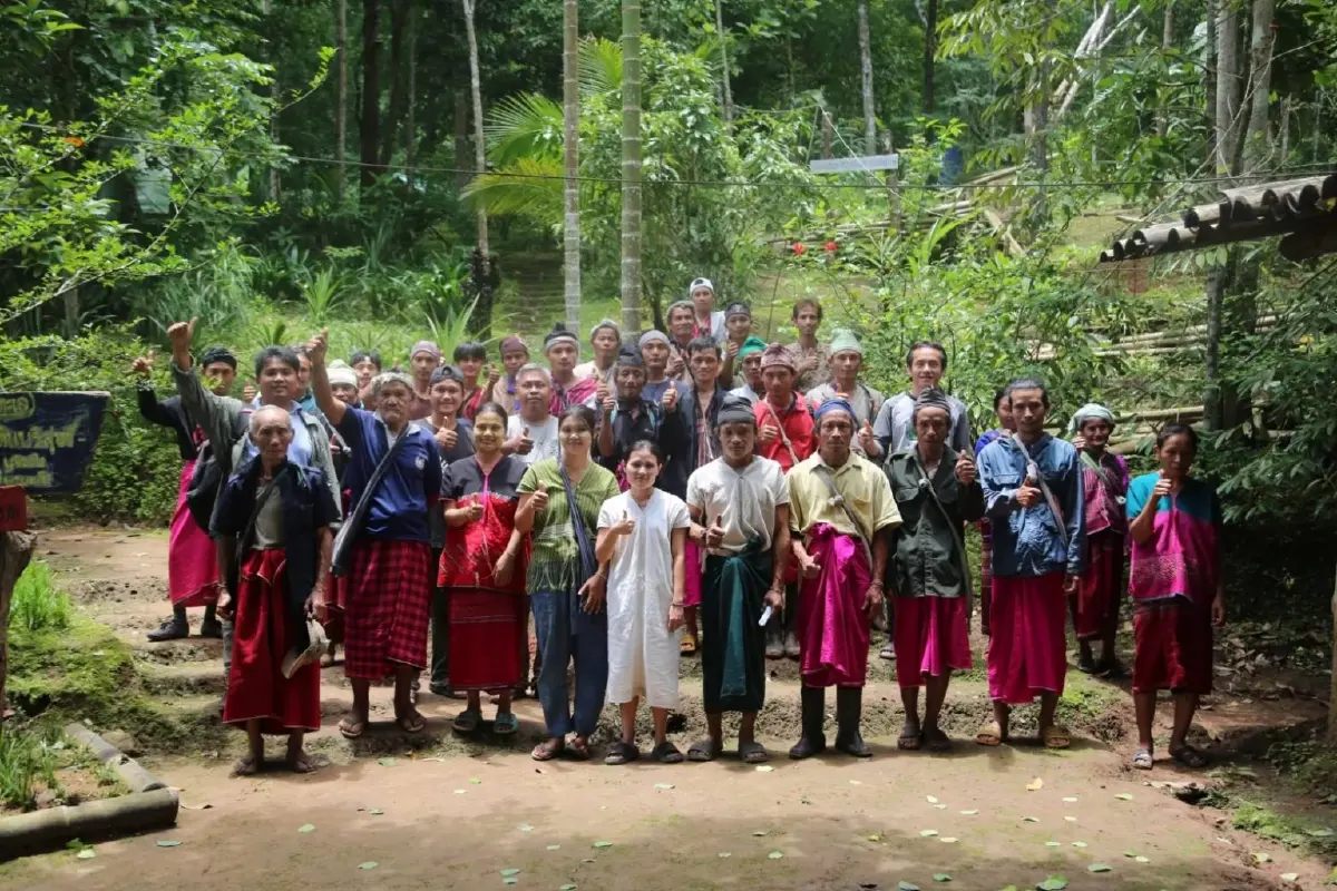 ปลูกสมุนไพรในพื้นที่อนุรักษ์   ใช้สมุนไพรในหลักประกันสุขภาพ