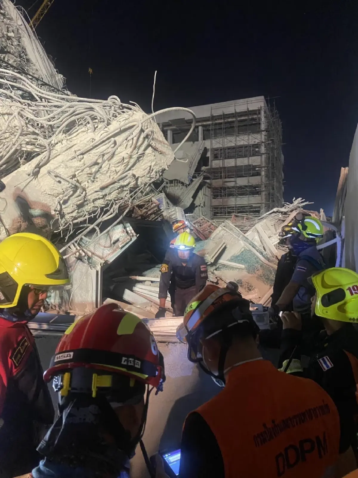 PTT Group SEALs ระดมกำลังช่วยเหลือผู้ประสบภัย จากเหตุแผ่นดินไหว