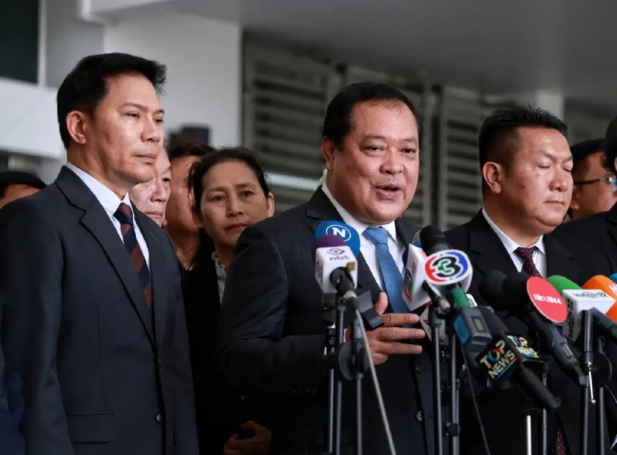 ธง‘ดีเอสไอ’ทุบ‘สีน้ำเงิน’  ผ่า ‘3กลุ่ม’ บีบสว.เปลี่ยนสี