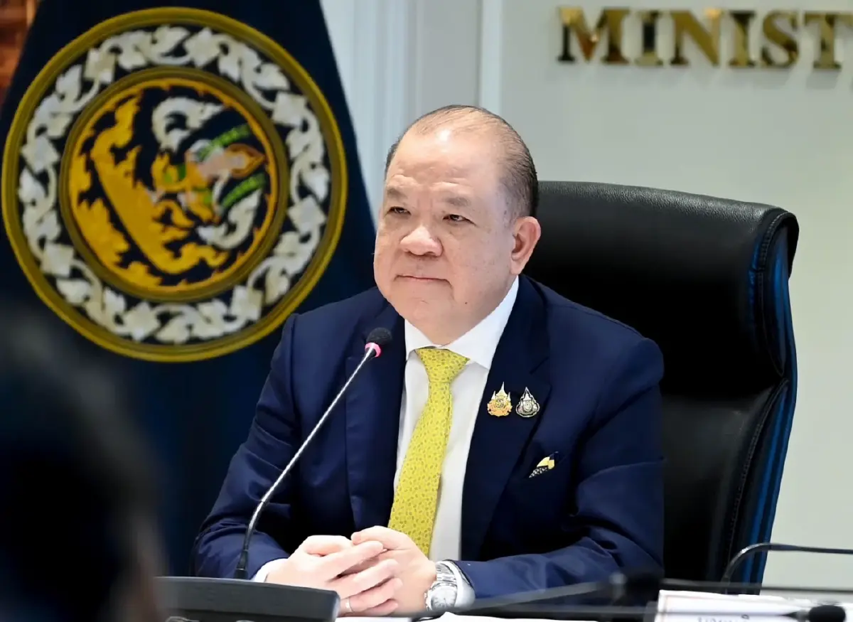 อ่านสัญญาณปรับ ครม. 'รมว.พาณิชย์' เสี่ยงไม่ได้ไปต่อ