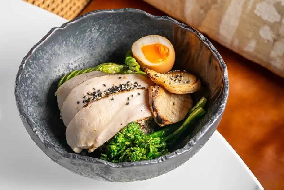 ‘เซตอาหารกลางวัน’ ที่ Lily’s ห้องอาหารสุดชิค ‘วิวสวนลุมพินี’