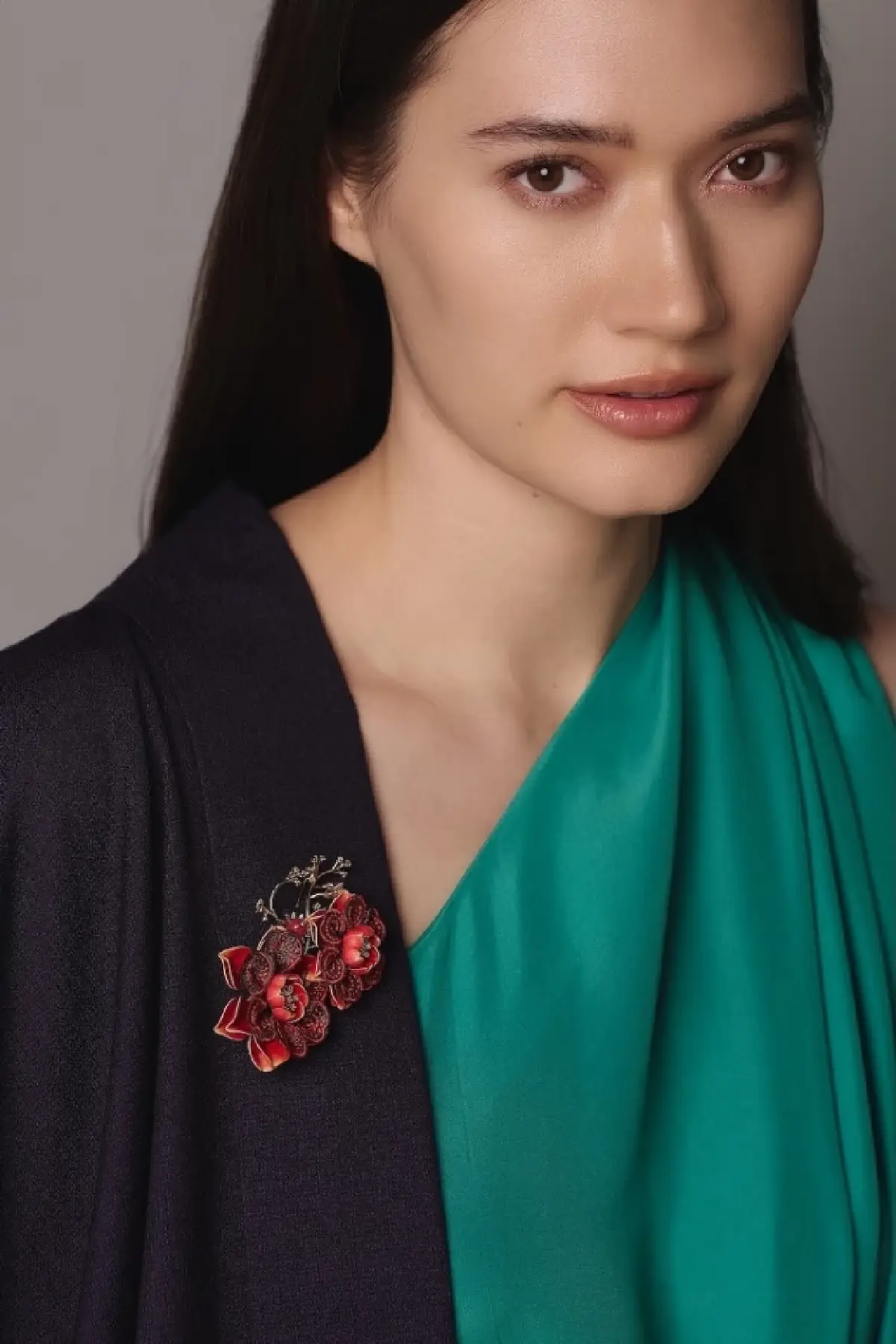 เครื่องประดับจากพระปรางค์วัดอรุณฯ ผลงานเด่น จิม ทอมป์สัน - SARRAN