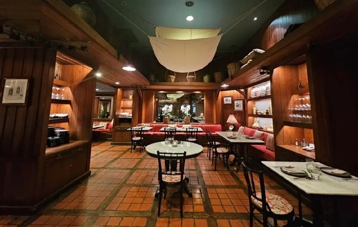 ‘ข้าวแช่’ ตำรับชาววัง สูตร กว่า 30 ปี  โดย ‘เชฟวรินธร สัมฤทธิ์ผล’