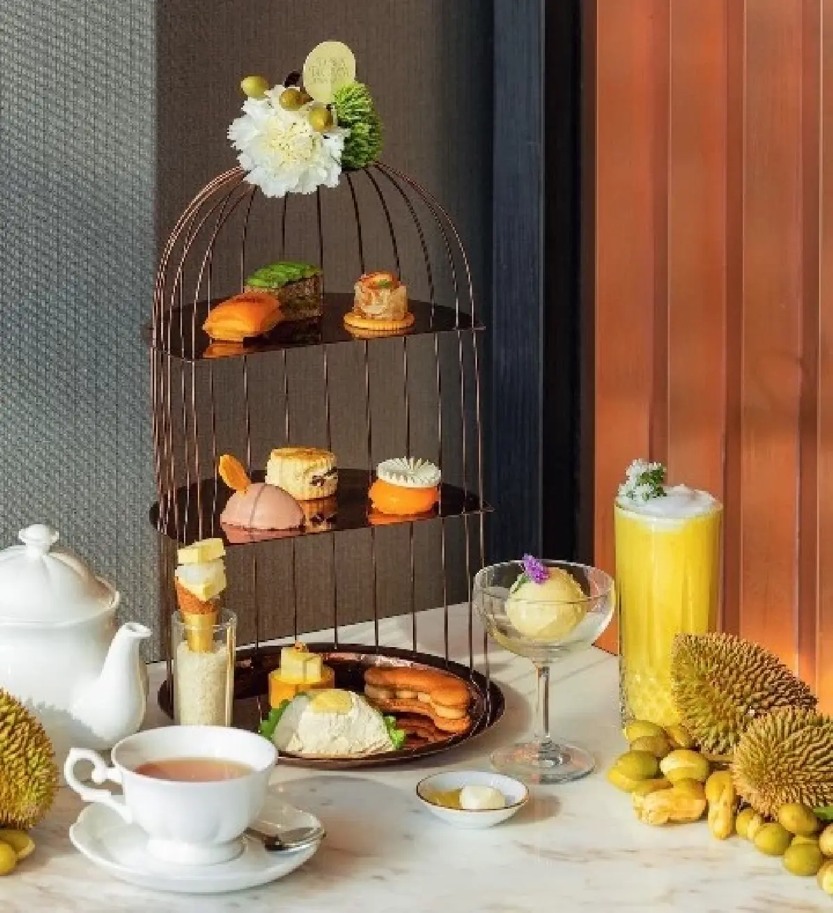 ‘หมอนทองเลิฟเวอร์’ ห้ามพลาด ‘Durian Decadent Afternoon Tea’