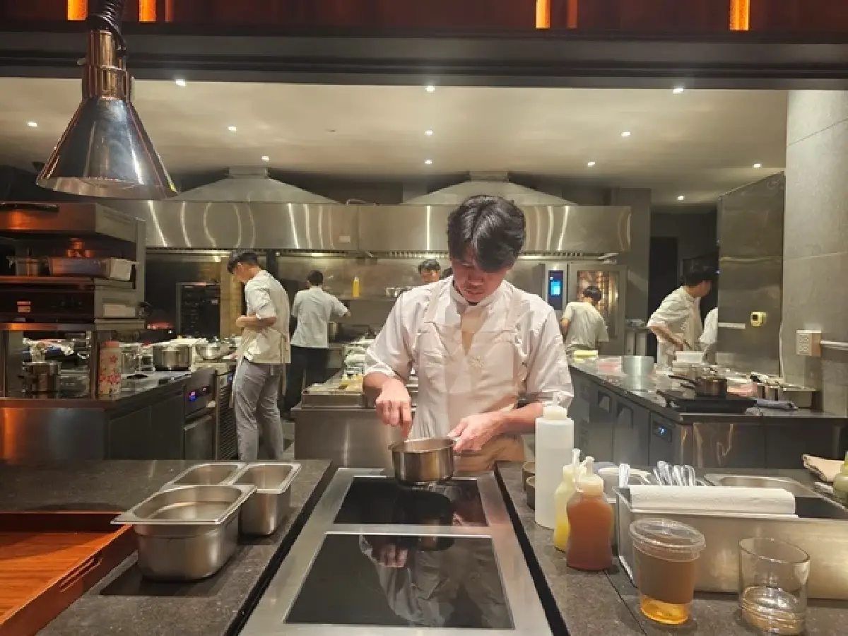 ‘นว ไทย คูซีน’ อาหารไทยร่วมสมัย การันตี 'มิชลินสตาร์ 1 ดาว'