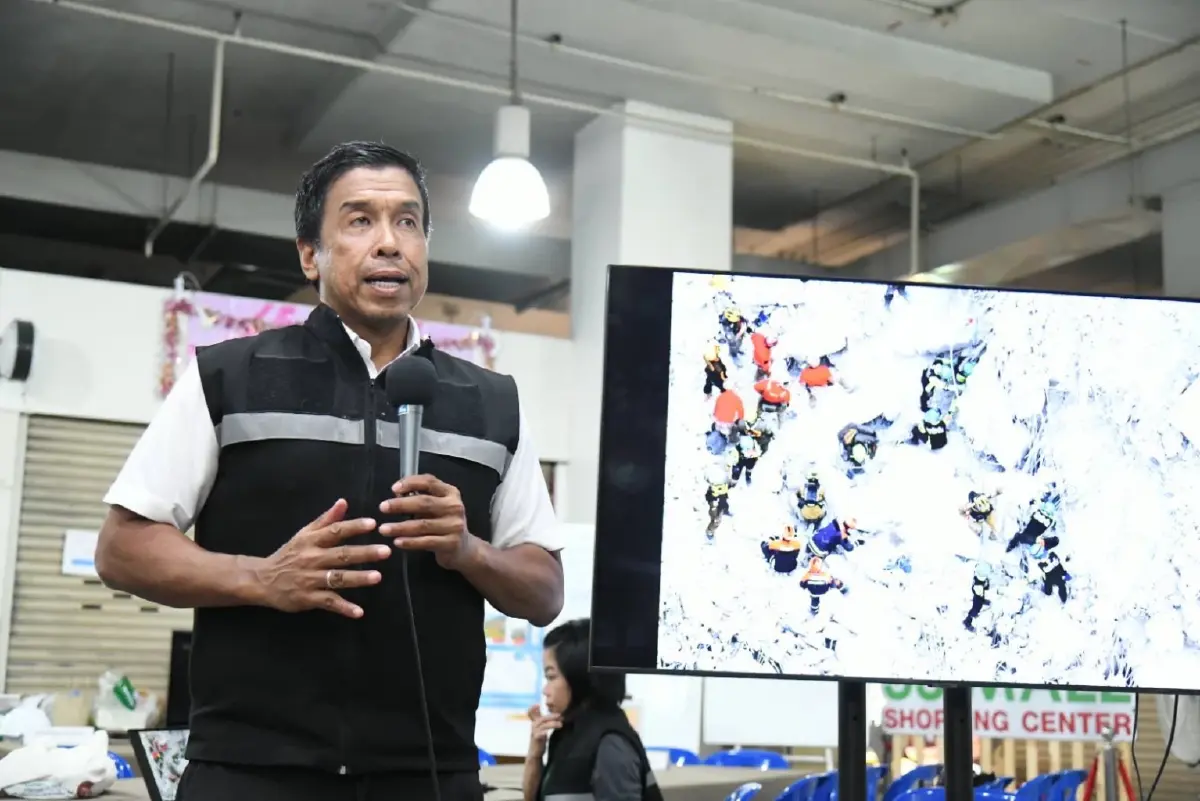 'ชัชชาติ' ปรับแผน พบสัญญาณคนรอดชีวิต เดินหน้าค้นหาต่อ