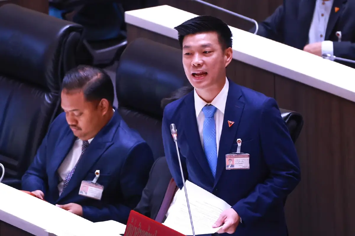 'สภา' ถก 11 ญัตติดินไหว แนะ 'ครม.' เข้มตรวจสอบ บริษัท-วัสดุก่อสร้าง