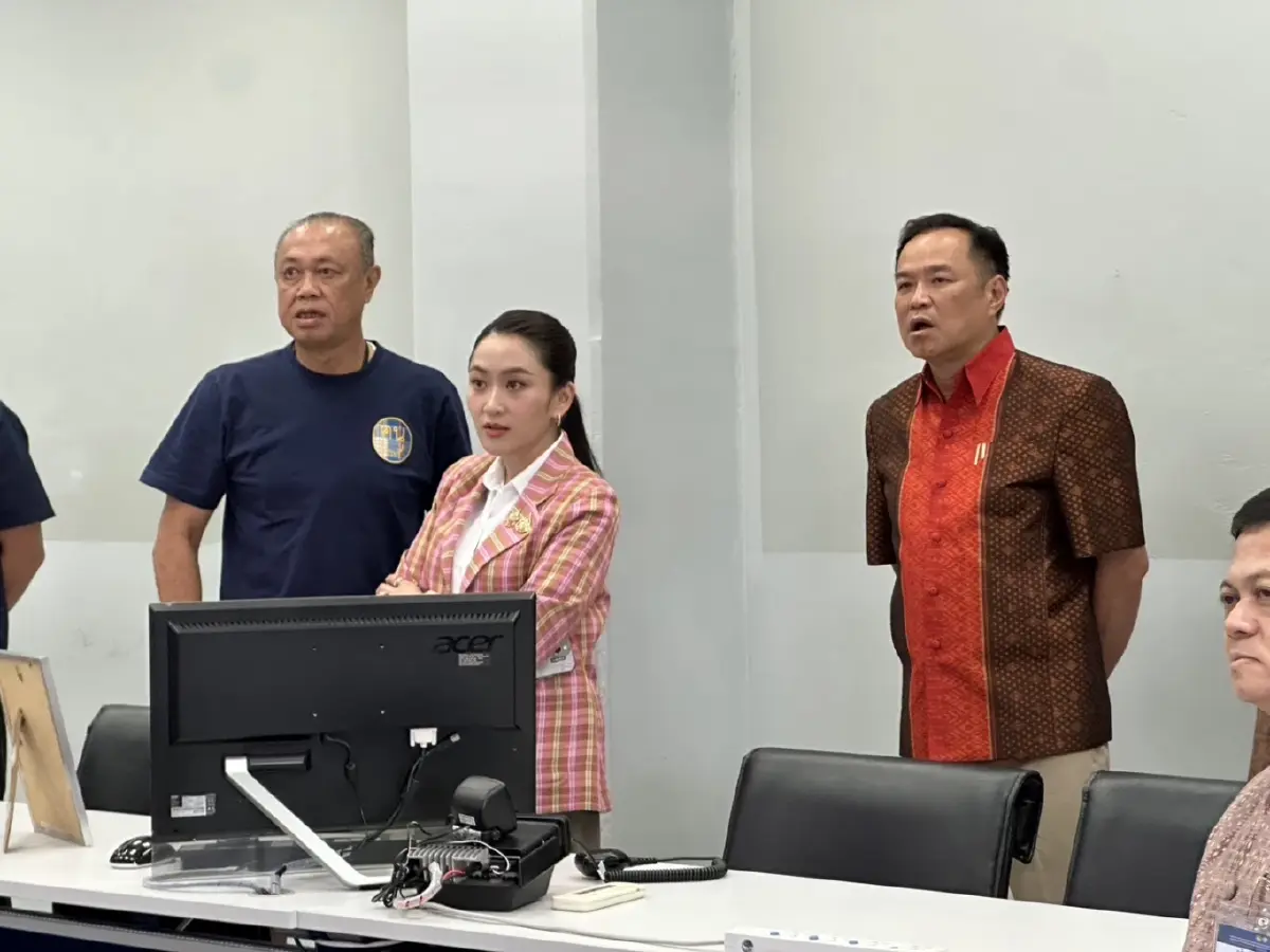 ‘เนวิน’ พา ‘นายกฯ’ ชมสนามแข่งMotoGP ร้องปัดโธ่ พท.-ภท.ไม่ทะเลาะกัน