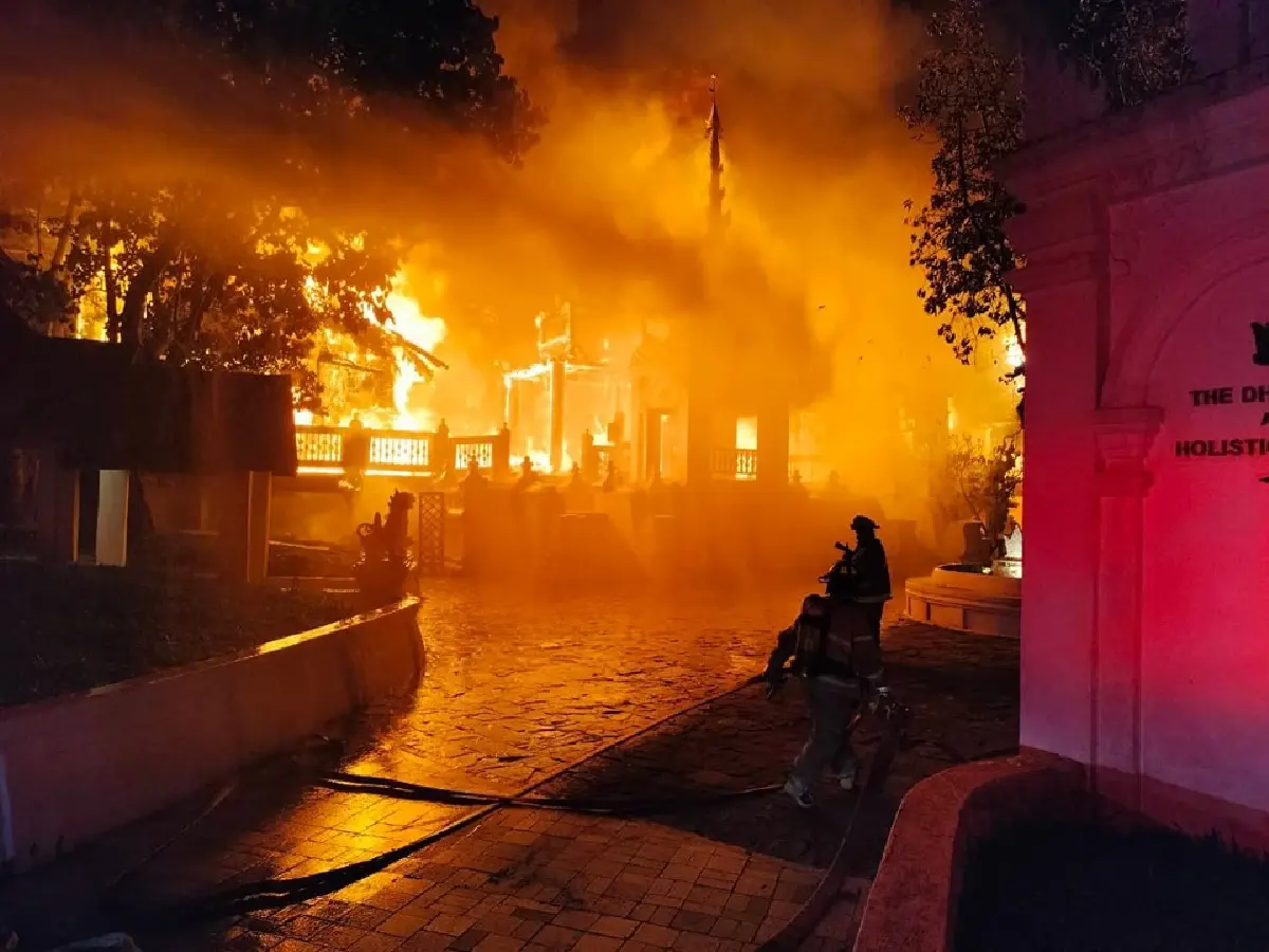 ด่วน ไฟไหม้โรงแรมดาราเทวี เชียงใหม่ ฉีดน้ำดับเพลิง คุมเพลิงไหม้