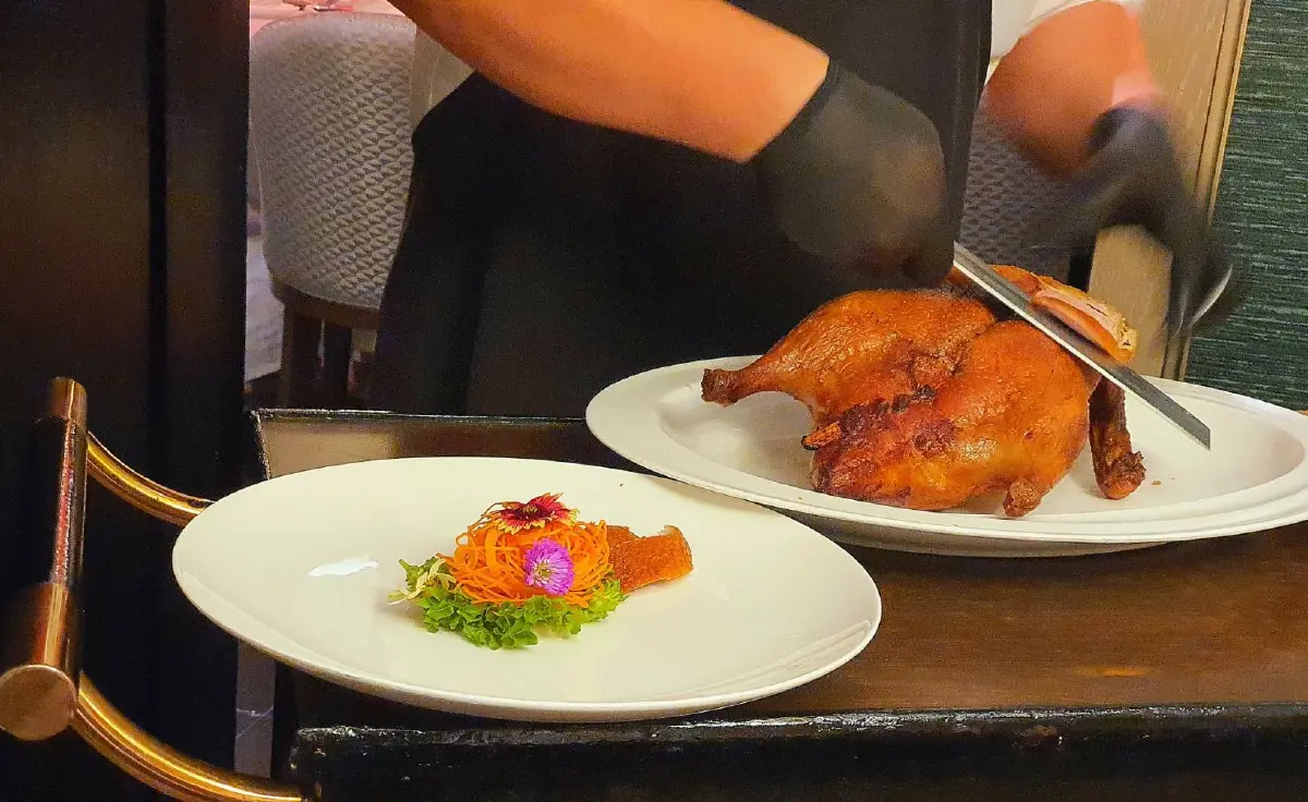 ‘อาหารจีน’ สไตล์เรโทร ควิซีน ที่ ‘ซิลค์ โร้ด’ โดย ‘เชฟกั๊ม’