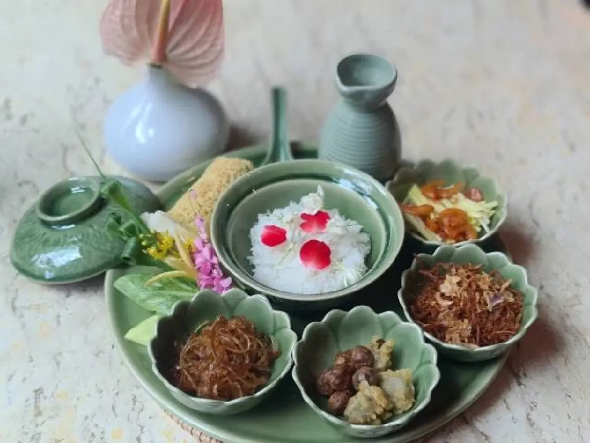 ‘5 อันดับข้าวแช่’ ประจำฤดูกาล 2568 นี้ ที่คุณไม่ควรพลาด