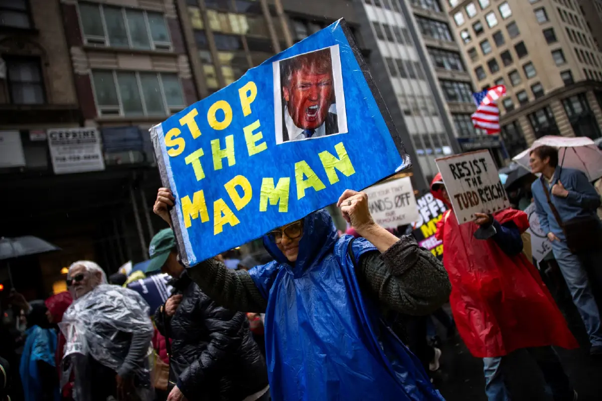 เดือด! คนนับล้านพร้อมใจประท้วงไล่ 'ทรัมป์-มัสก์' ทั่วสหรัฐ-โลก