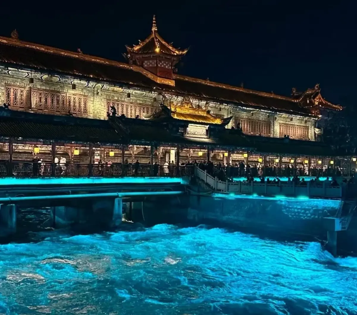 ชวน \'เที่ยวเฉิงตู\' เมืองประวัติศาสตร์ วัฒนธรรม หม้อไฟและแพนด้า