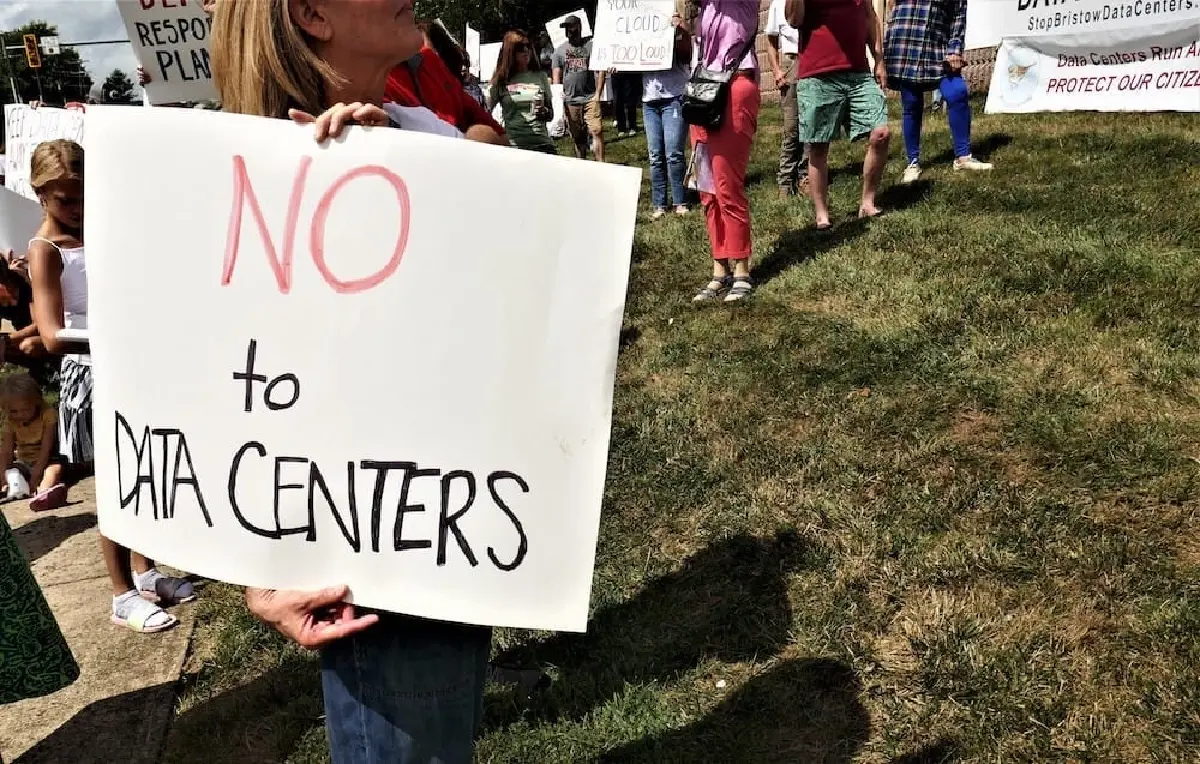 'สงครามน้ำ' เมื่อ 'AI' และ 'ดาต้าเซ็นเตอร์' ใช้น้ำเปลือง