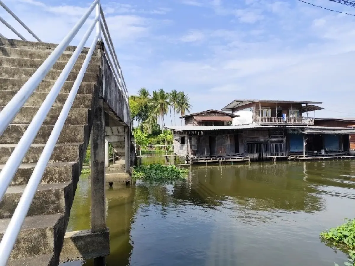 ‘เที่ยวปริมณฑล’ ไปไหว้พระ วัดโบราณ ริมคลองอ้อมนนท์ ใกล้กรุงเทพฯ