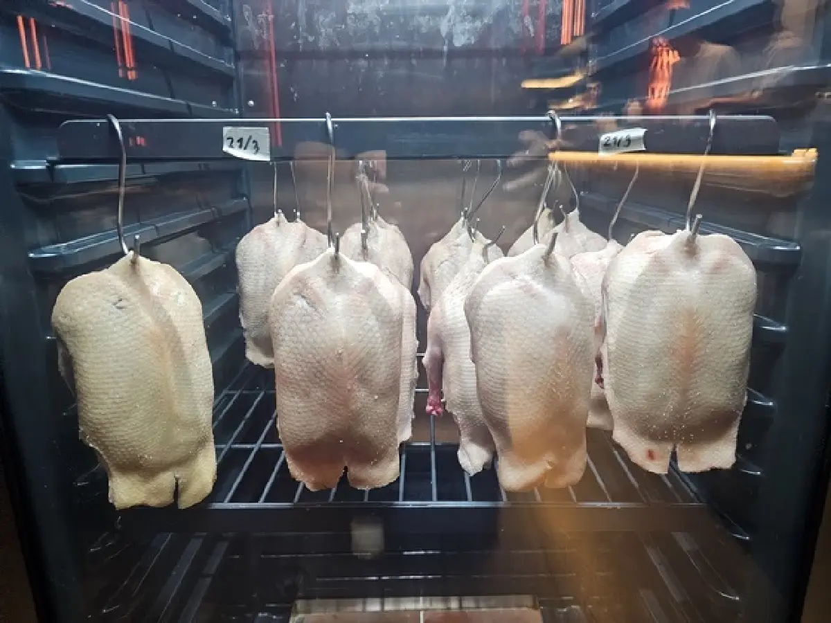 ‘นว ไทย คูซีน’ อาหารไทยร่วมสมัย การันตี 'มิชลินสตาร์ 1 ดาว'